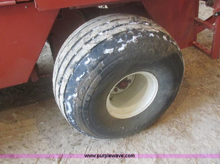 image for item E5424 1996 Hesston 4755 big square baler