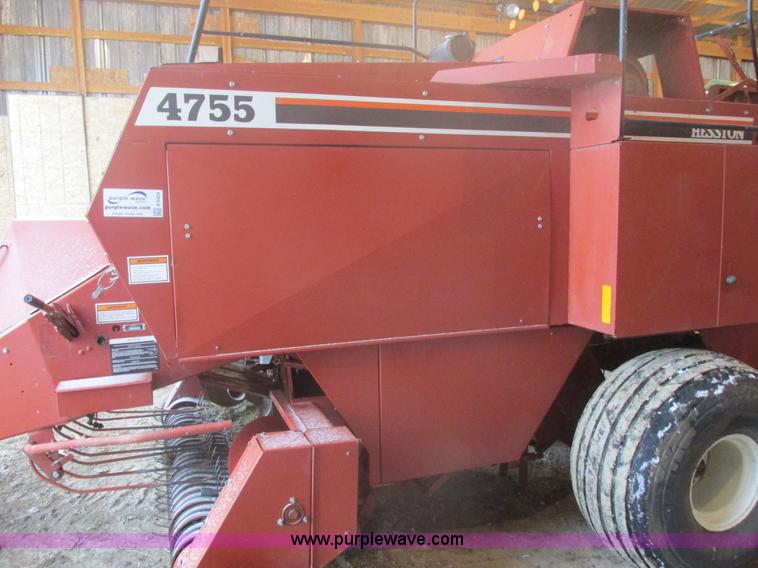 image for item E5424 1996 Hesston 4755 big square baler