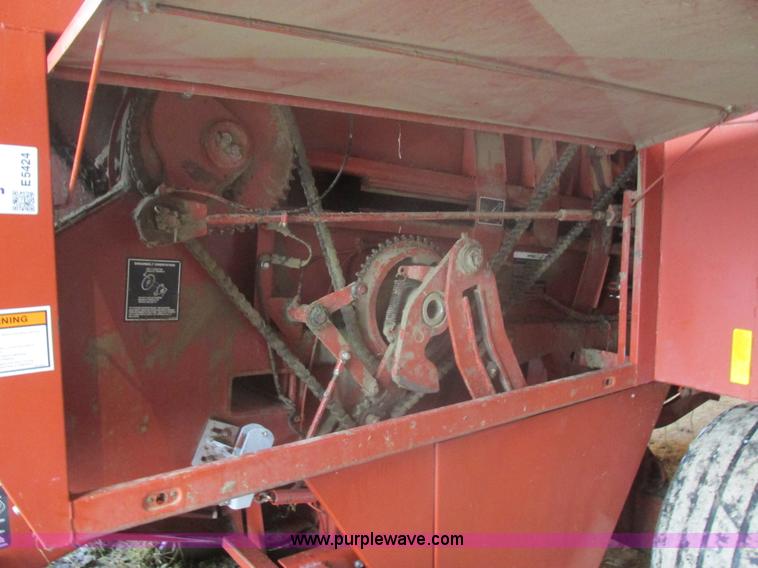 image for item E5424 1996 Hesston 4755 big square baler