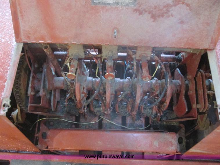 image for item E5424 1996 Hesston 4755 big square baler