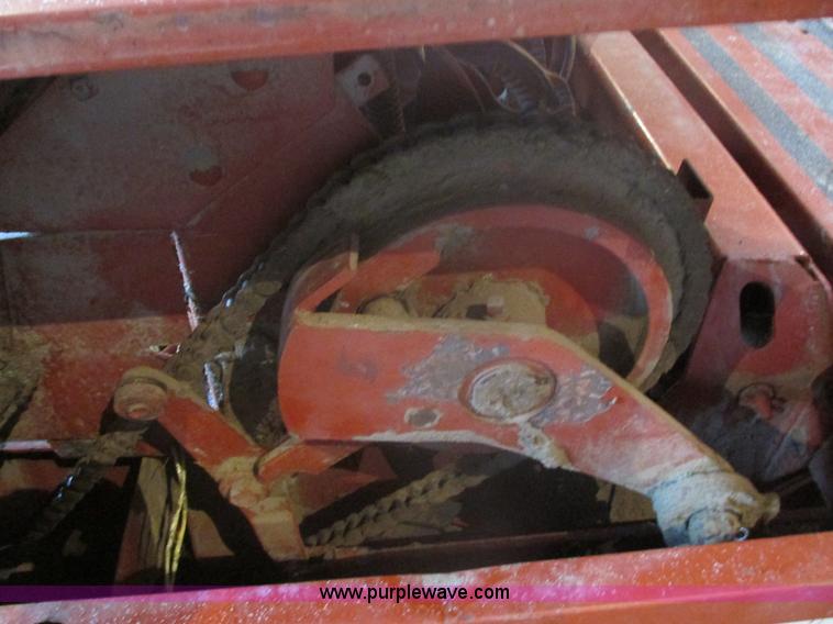 image for item E5424 1996 Hesston 4755 big square baler