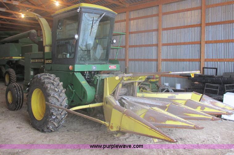 image for item E5425 1990 John Deere 5830 forage harvester