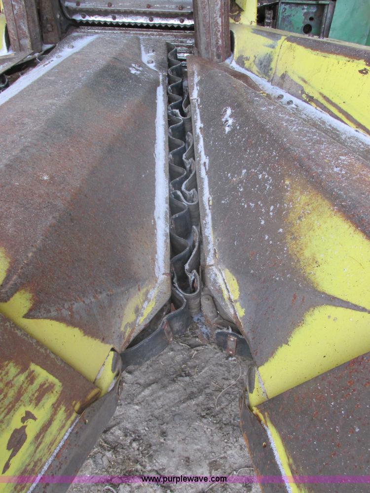 image for item E5425 1990 John Deere 5830 forage harvester