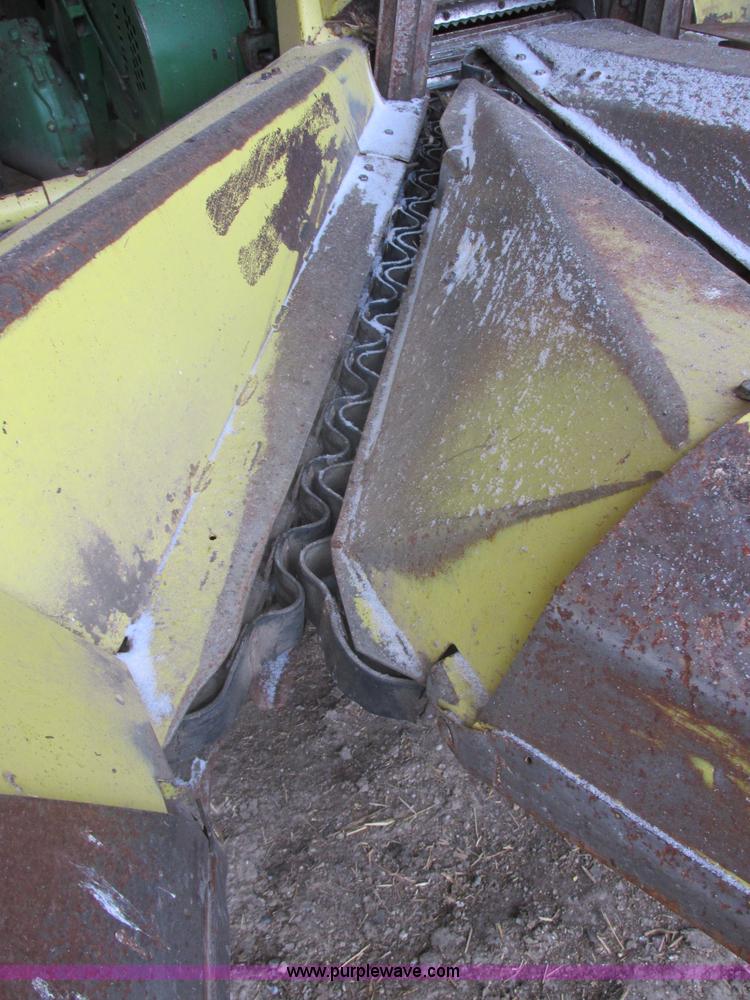 image for item E5425 1990 John Deere 5830 forage harvester