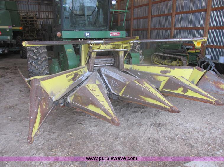 image for item E5425 1990 John Deere 5830 forage harvester
