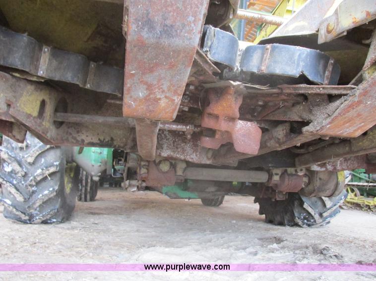 image for item E5425 1990 John Deere 5830 forage harvester