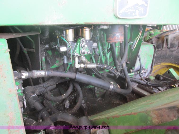 image for item E5425 1990 John Deere 5830 forage harvester
