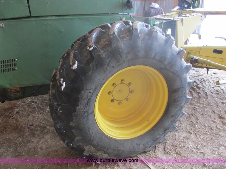 image for item E5425 1990 John Deere 5830 forage harvester