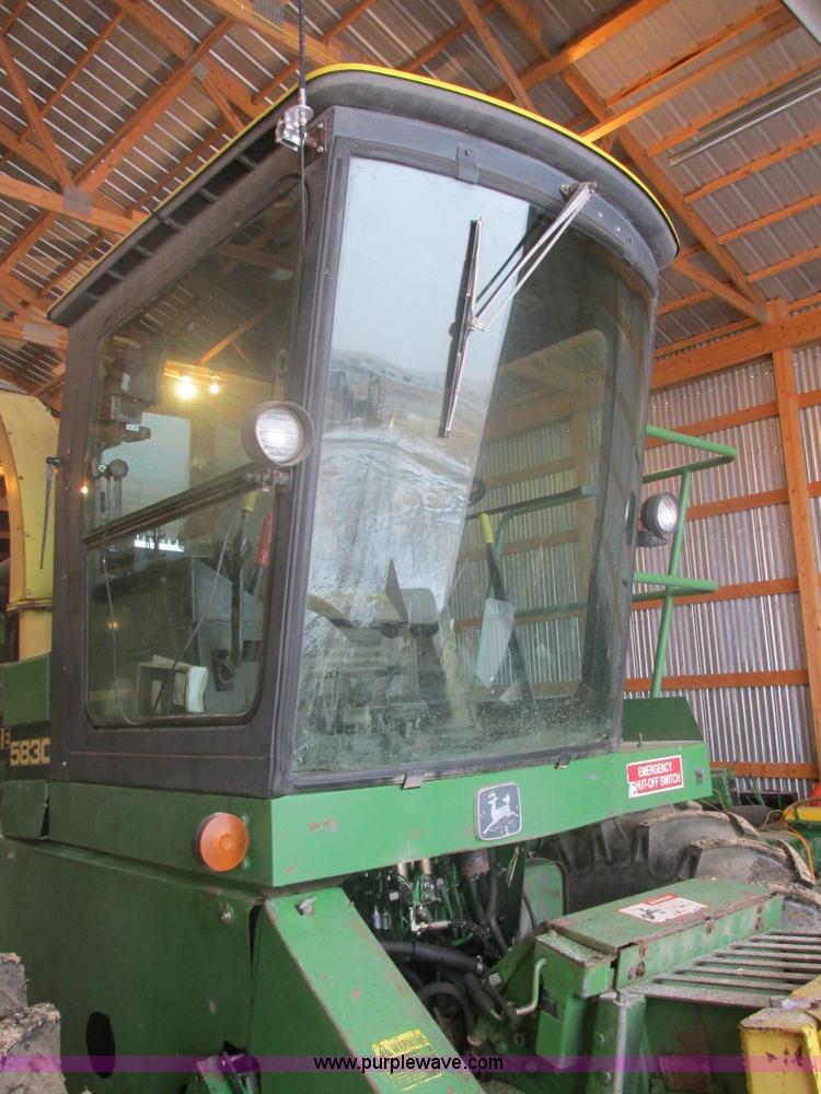 image for item E5425 1990 John Deere 5830 forage harvester