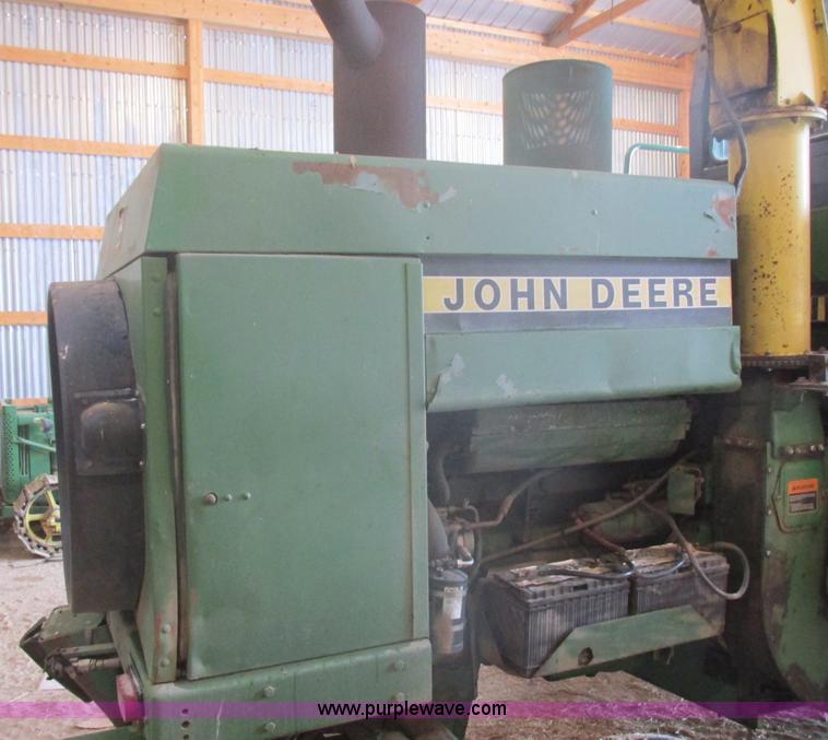 image for item E5425 1990 John Deere 5830 forage harvester