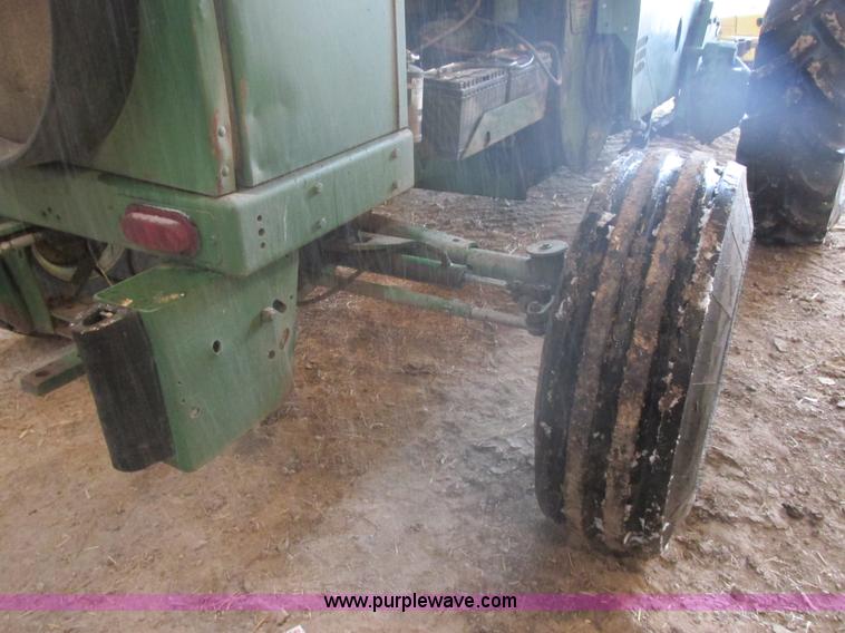 image for item E5425 1990 John Deere 5830 forage harvester