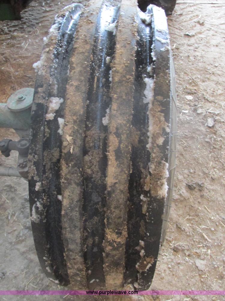 image for item E5425 1990 John Deere 5830 forage harvester