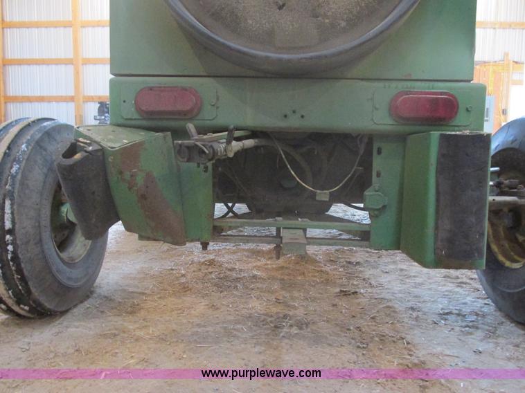 image for item E5425 1990 John Deere 5830 forage harvester