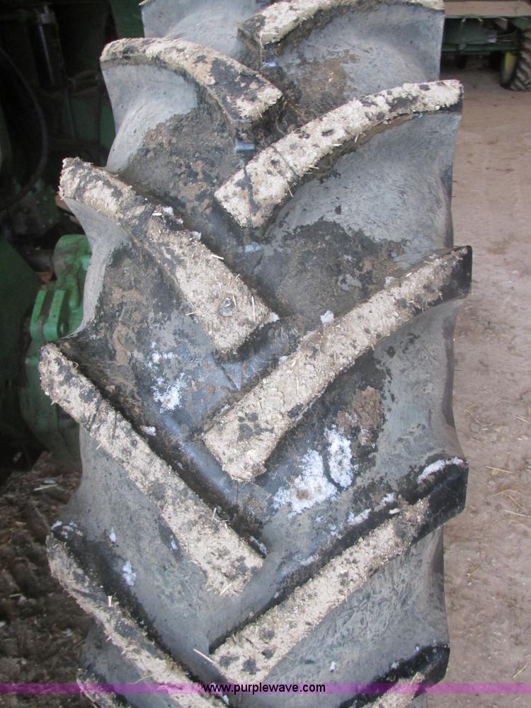 image for item E5425 1990 John Deere 5830 forage harvester