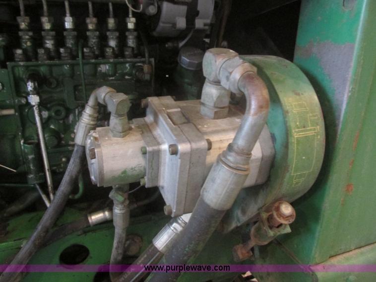 image for item E5425 1990 John Deere 5830 forage harvester