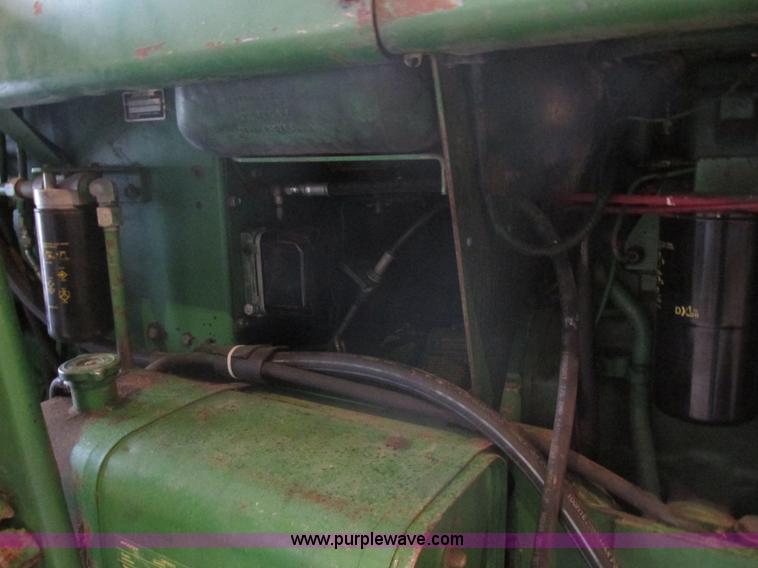 image for item E5425 1990 John Deere 5830 forage harvester