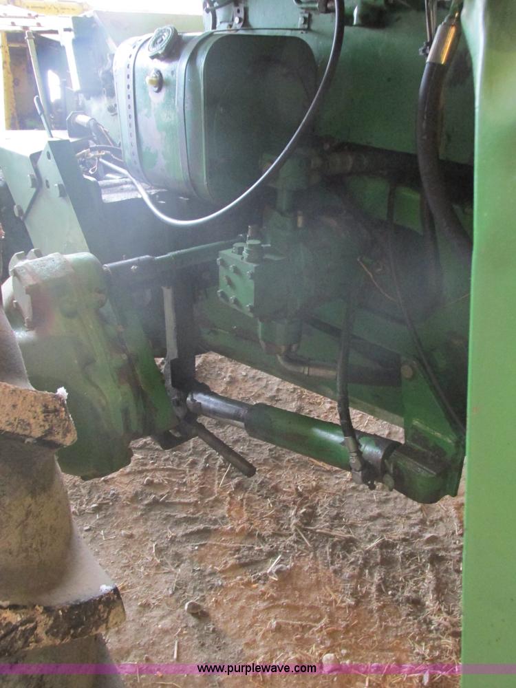 image for item E5425 1990 John Deere 5830 forage harvester