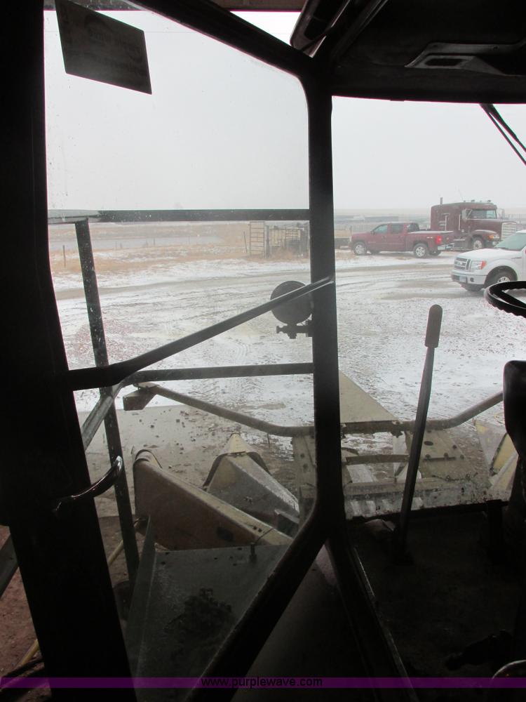 image for item E5425 1990 John Deere 5830 forage harvester