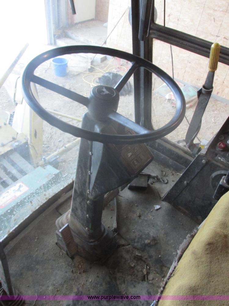 image for item E5425 1990 John Deere 5830 forage harvester