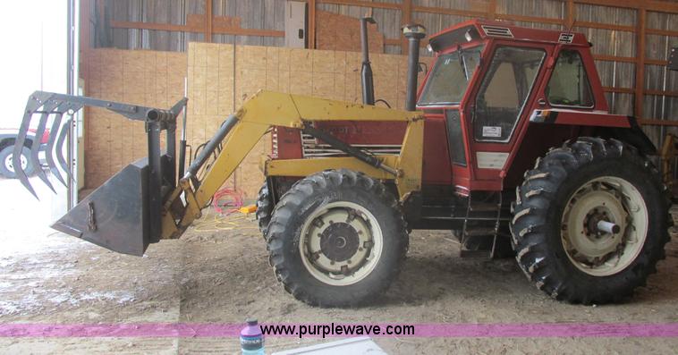 image for item E5427 Hesston 1380DT MFWD tractor