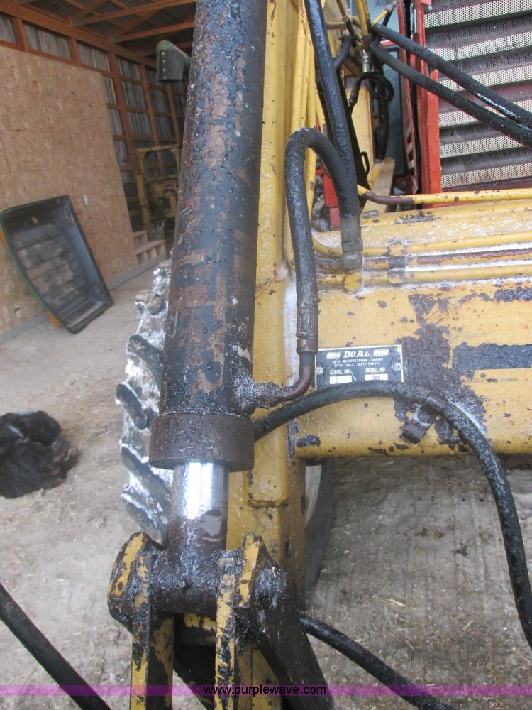 image for item E5427 Hesston 1380DT MFWD tractor