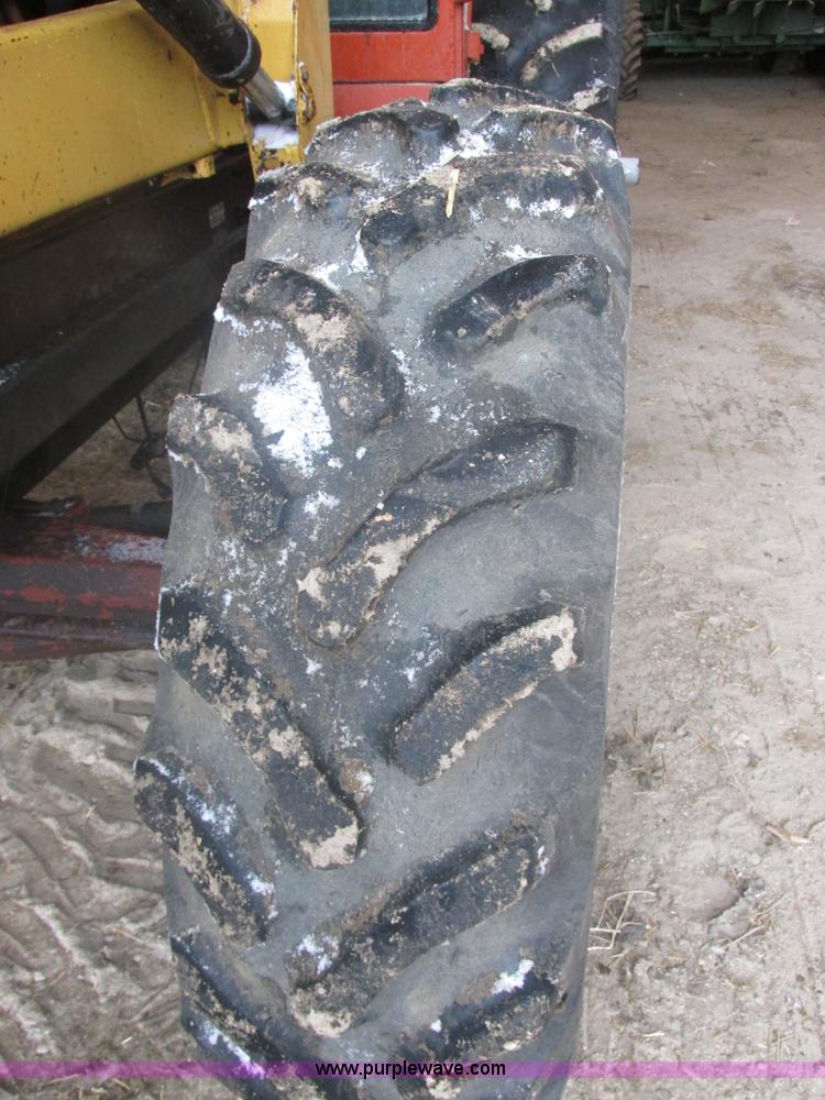 image for item E5427 Hesston 1380DT MFWD tractor