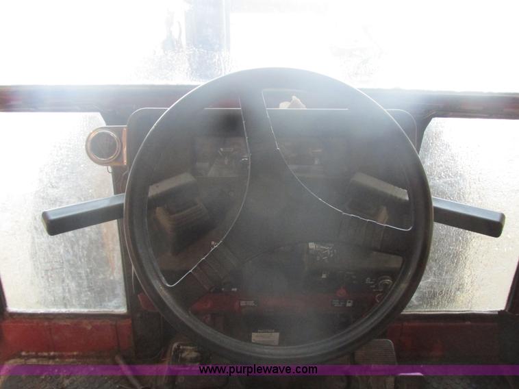 image for item E5427 Hesston 1380DT MFWD tractor