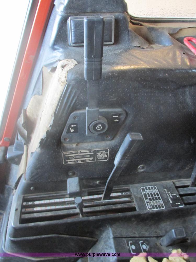 image for item E5427 Hesston 1380DT MFWD tractor