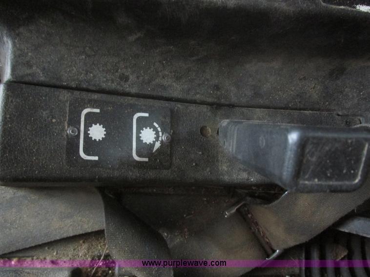 image for item E5427 Hesston 1380DT MFWD tractor