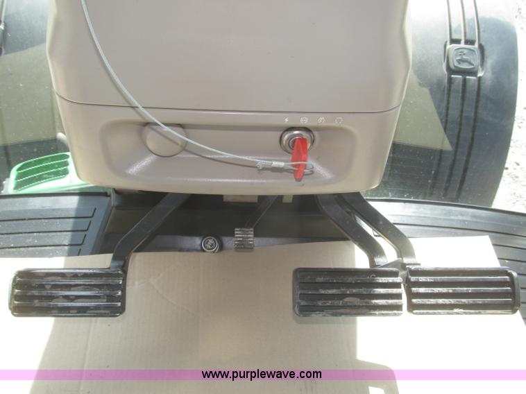 image for item F7317 2010 John Deere 8270R MFWD tractor