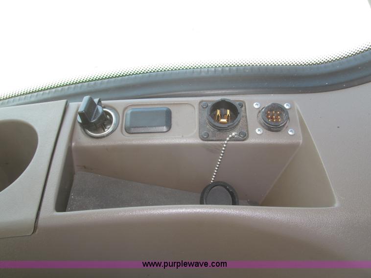 image for item F7317 2010 John Deere 8270R MFWD tractor