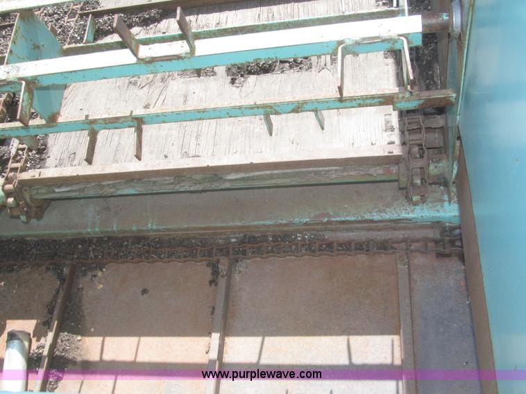 image for item F7321 Forage King A186 forage wagon