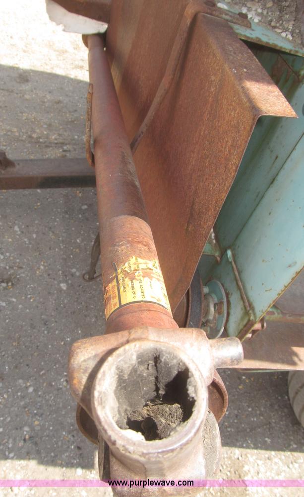 image for item F7321 Forage King A186 forage wagon