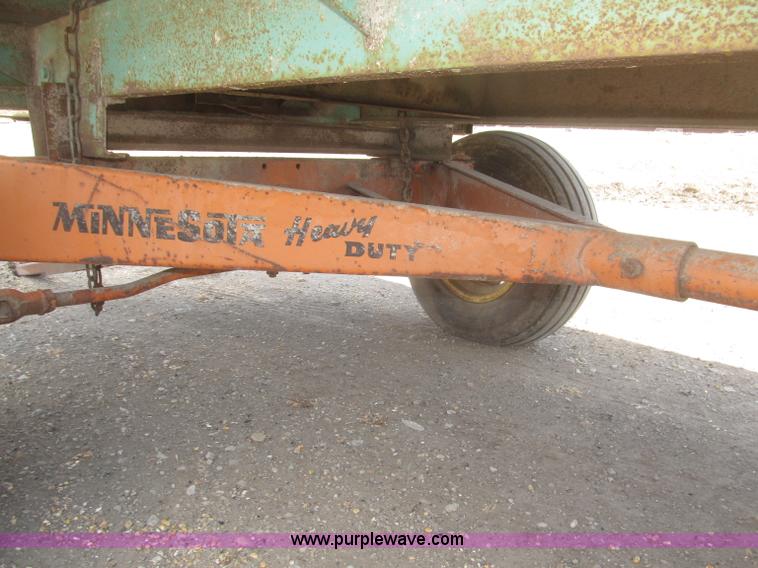 image for item F7321 Forage King A186 forage wagon