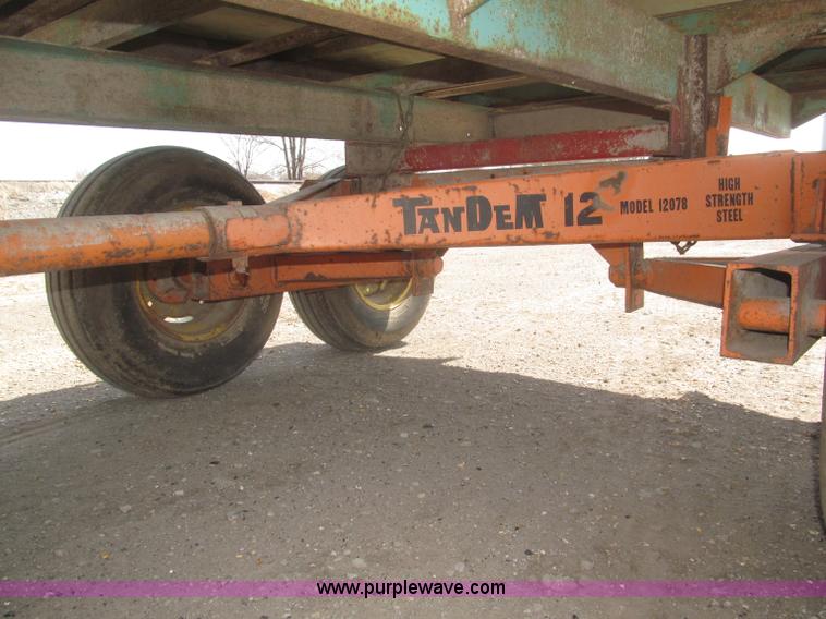 image for item F7321 Forage King A186 forage wagon