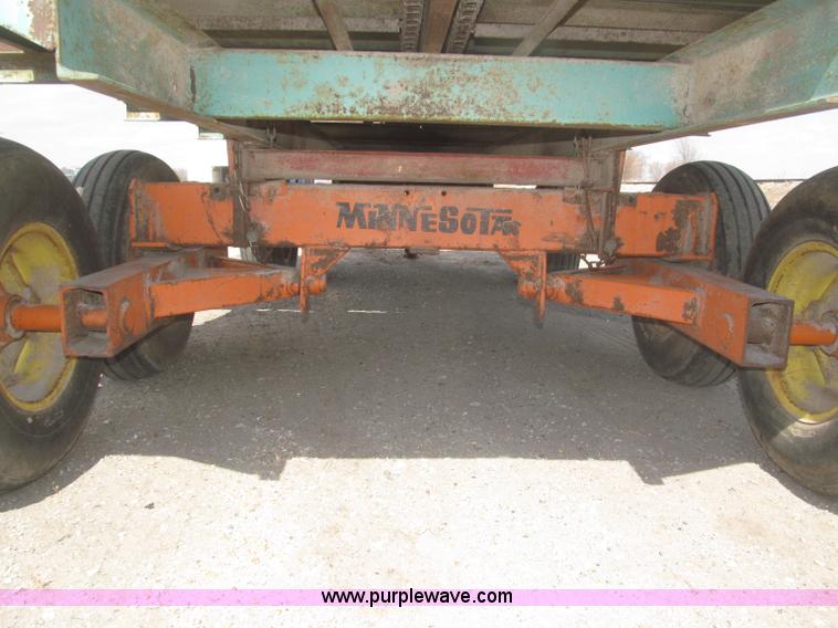 image for item F7321 Forage King A186 forage wagon