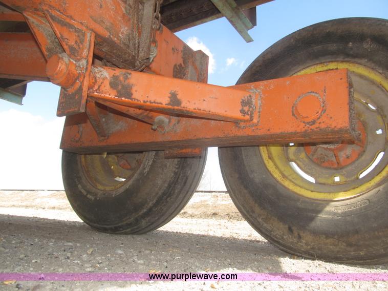 image for item F7321 Forage King A186 forage wagon