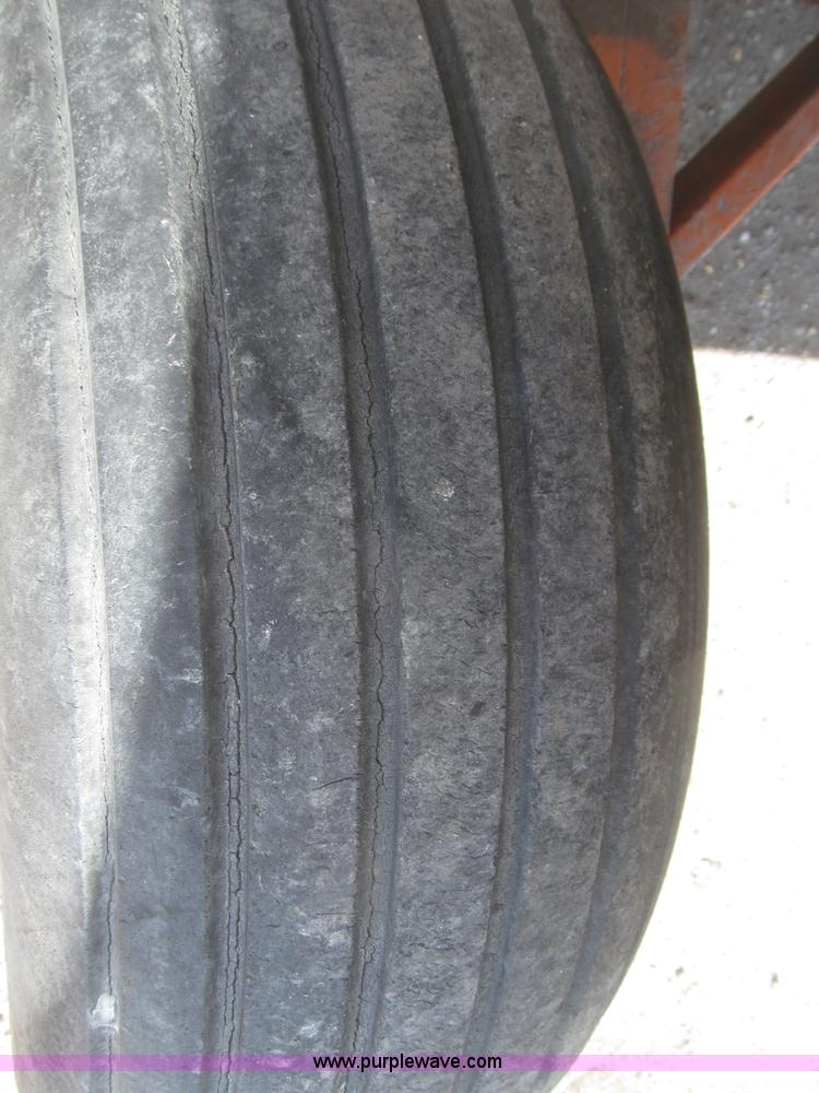 image for item F7321 Forage King A186 forage wagon