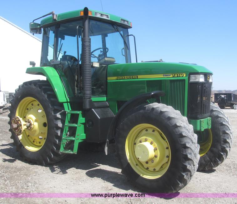 image for item F7337 1998 John Deere 7810 MFWD tractor