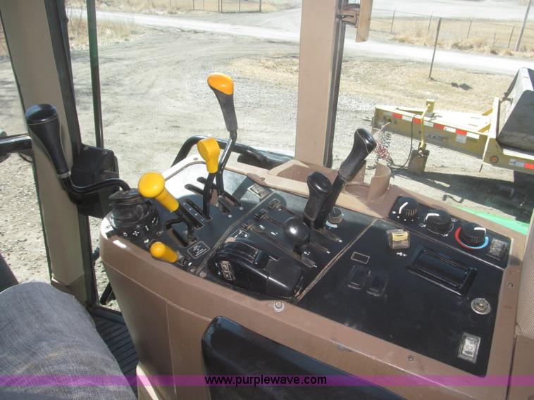 image for item F7337 1998 John Deere 7810 MFWD tractor