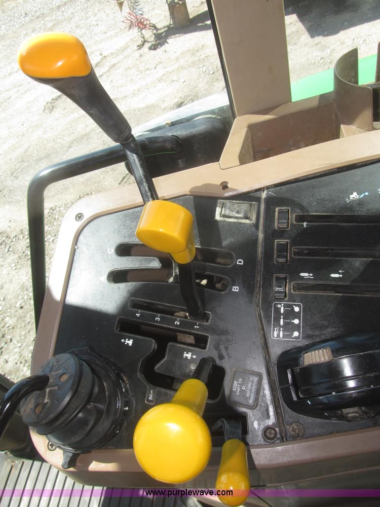 image for item F7337 1998 John Deere 7810 MFWD tractor