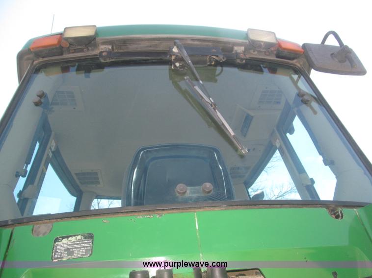 image for item F7337 1998 John Deere 7810 MFWD tractor