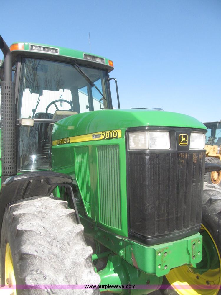 image for item F7337 1998 John Deere 7810 MFWD tractor