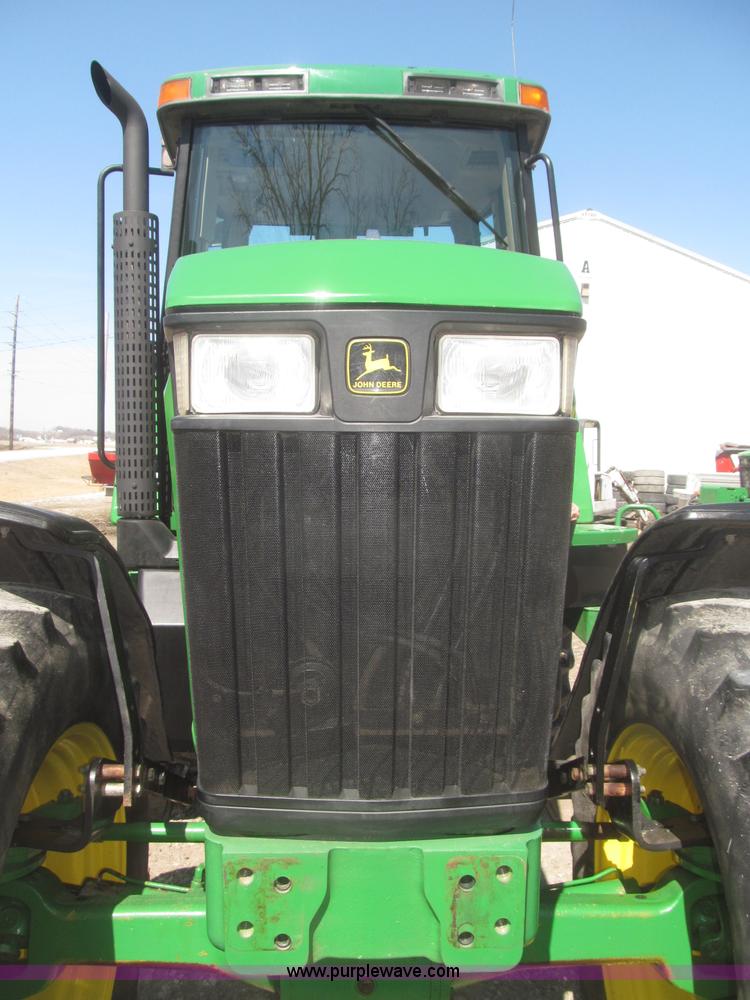 image for item F7337 1998 John Deere 7810 MFWD tractor