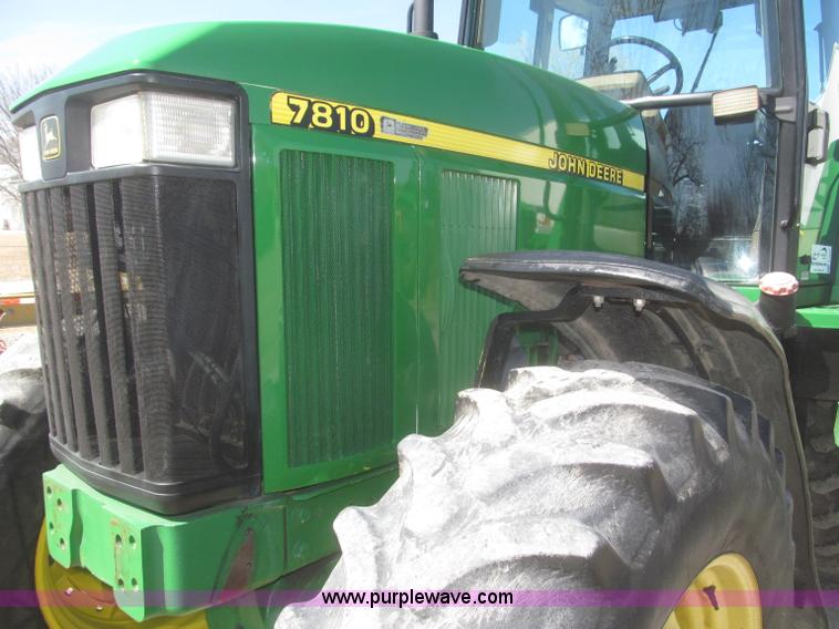 image for item F7337 1998 John Deere 7810 MFWD tractor