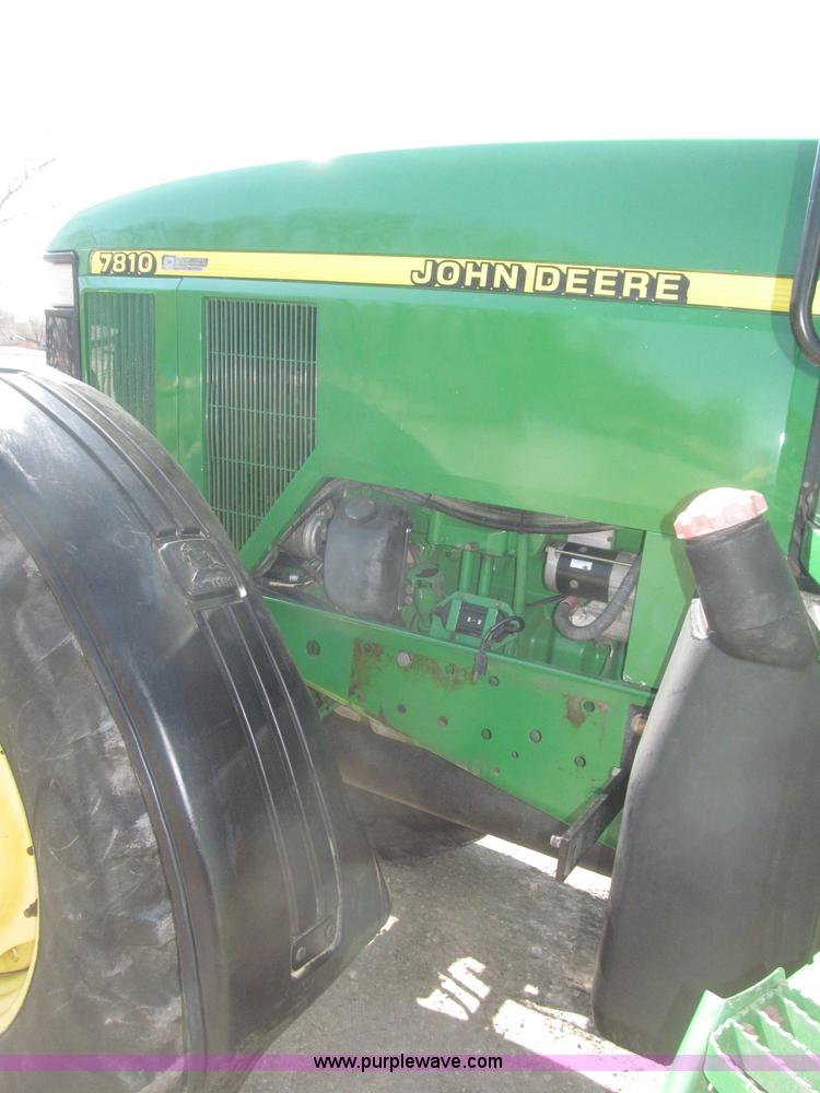 image for item F7337 1998 John Deere 7810 MFWD tractor