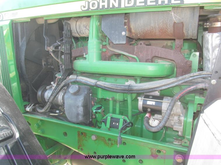 image for item F7337 1998 John Deere 7810 MFWD tractor