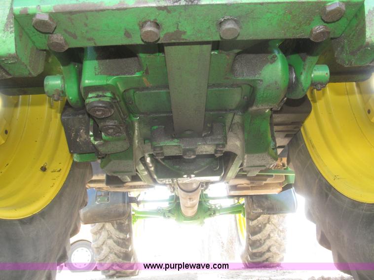 image for item F7337 1998 John Deere 7810 MFWD tractor