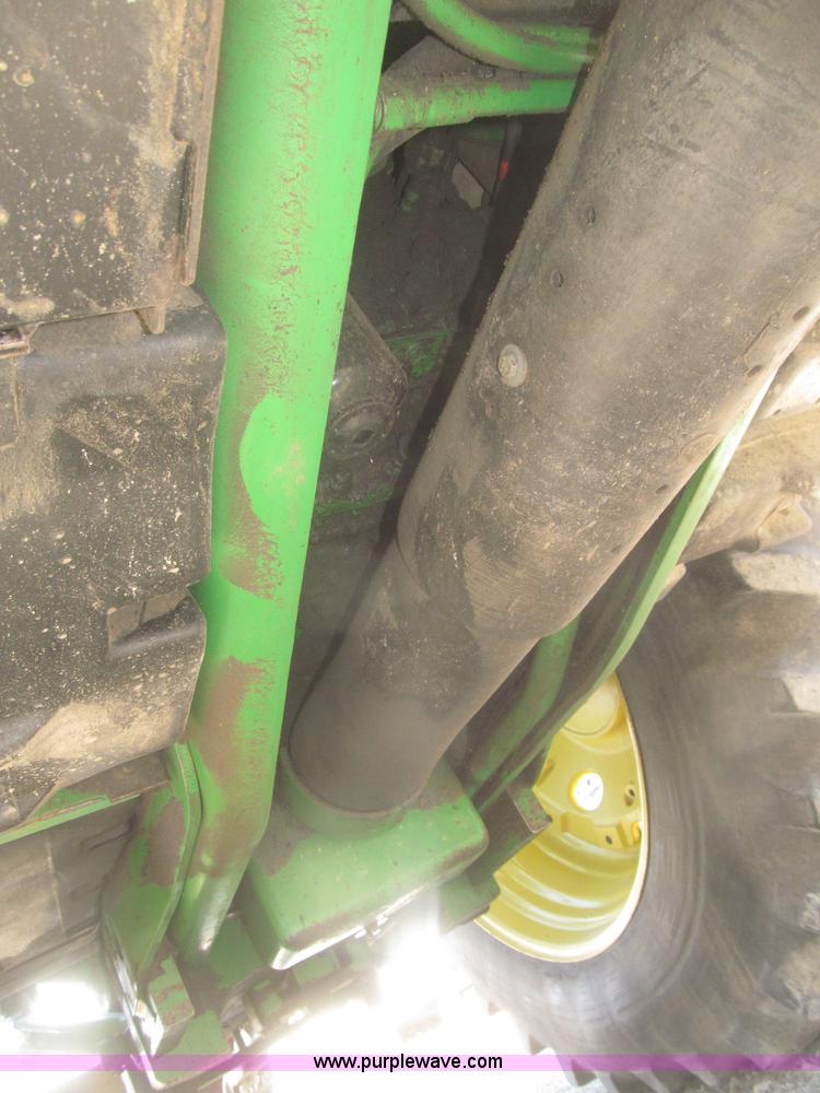 image for item F7337 1998 John Deere 7810 MFWD tractor