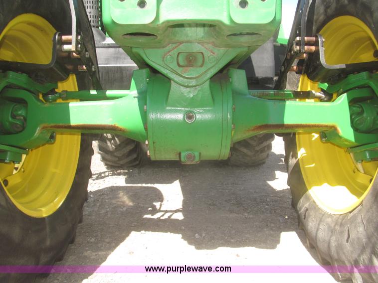 image for item F7337 1998 John Deere 7810 MFWD tractor